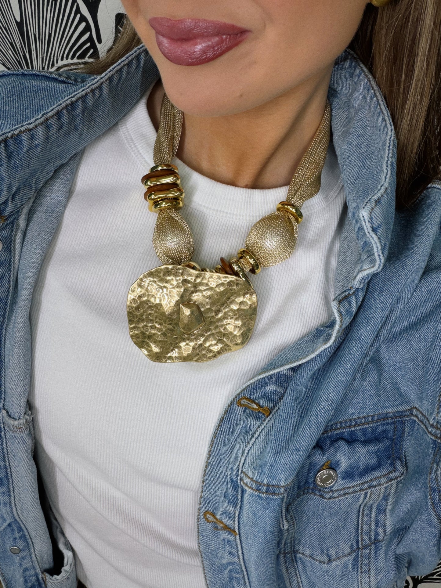 Run the Room Necklace