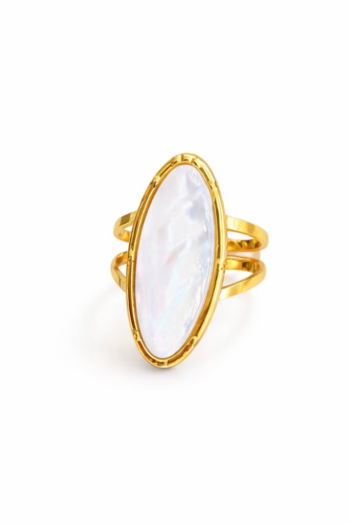 Classy Ring