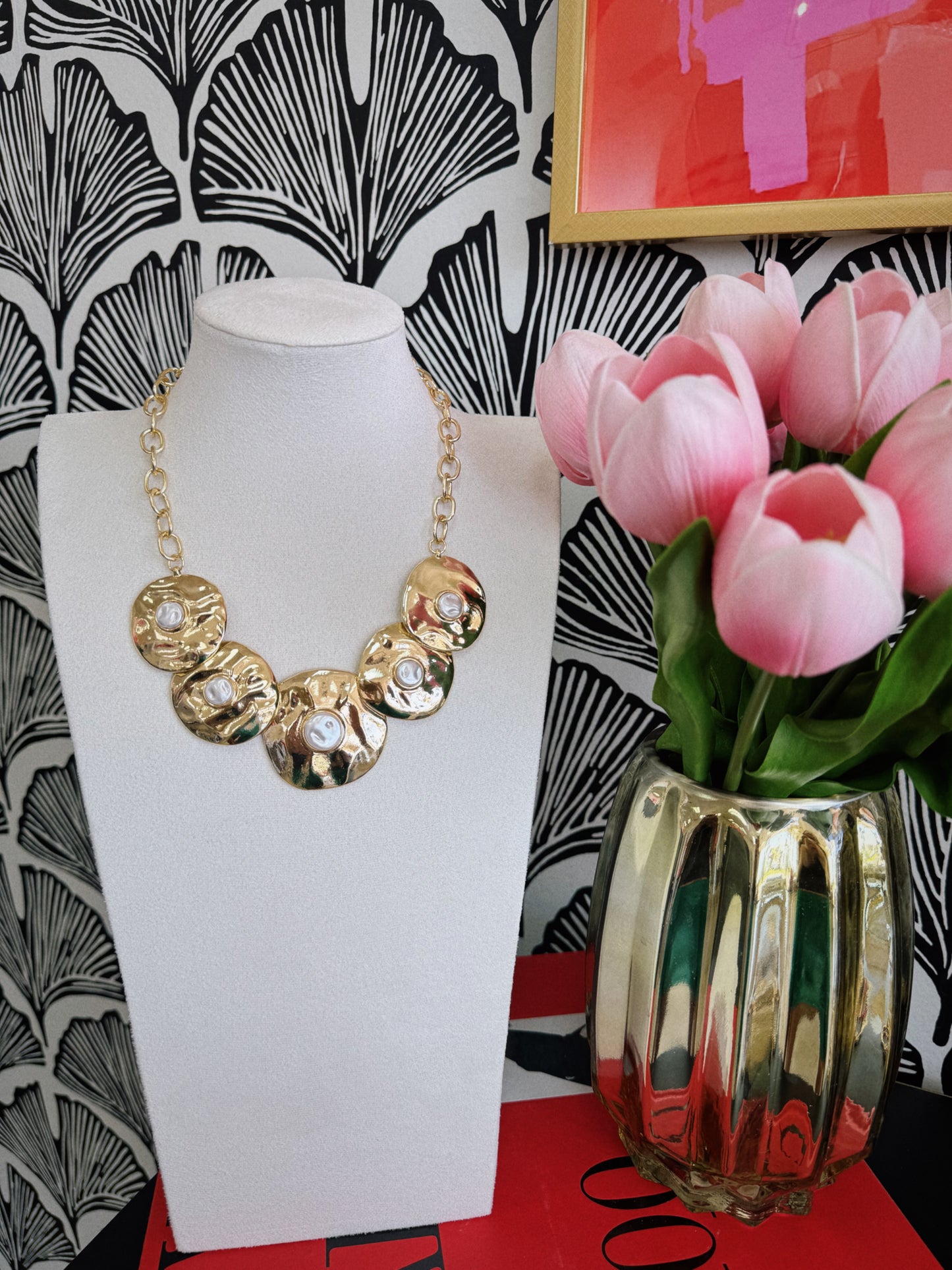 Pearl Embrace Necklace