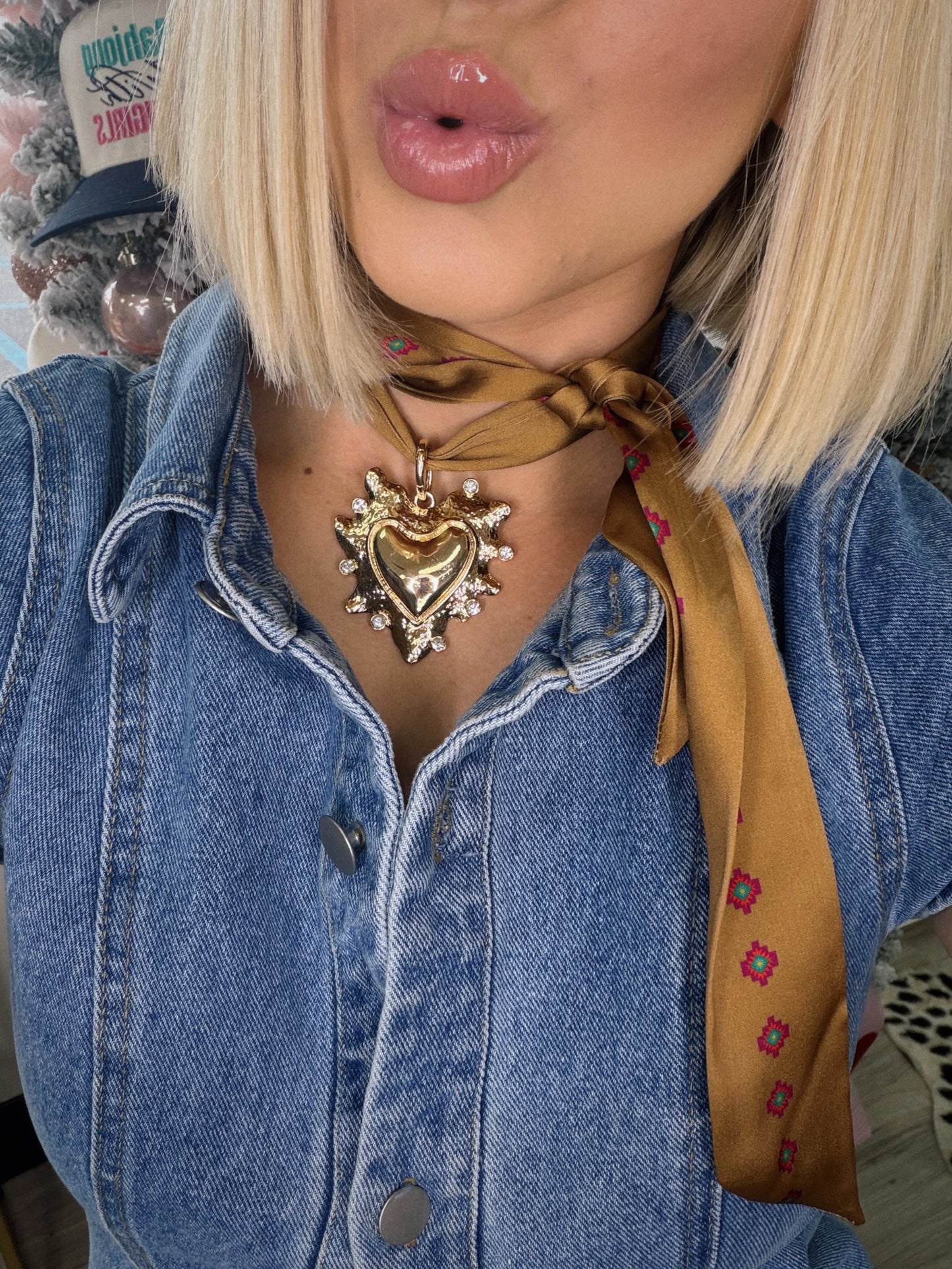 Run Free Scarf Necklace